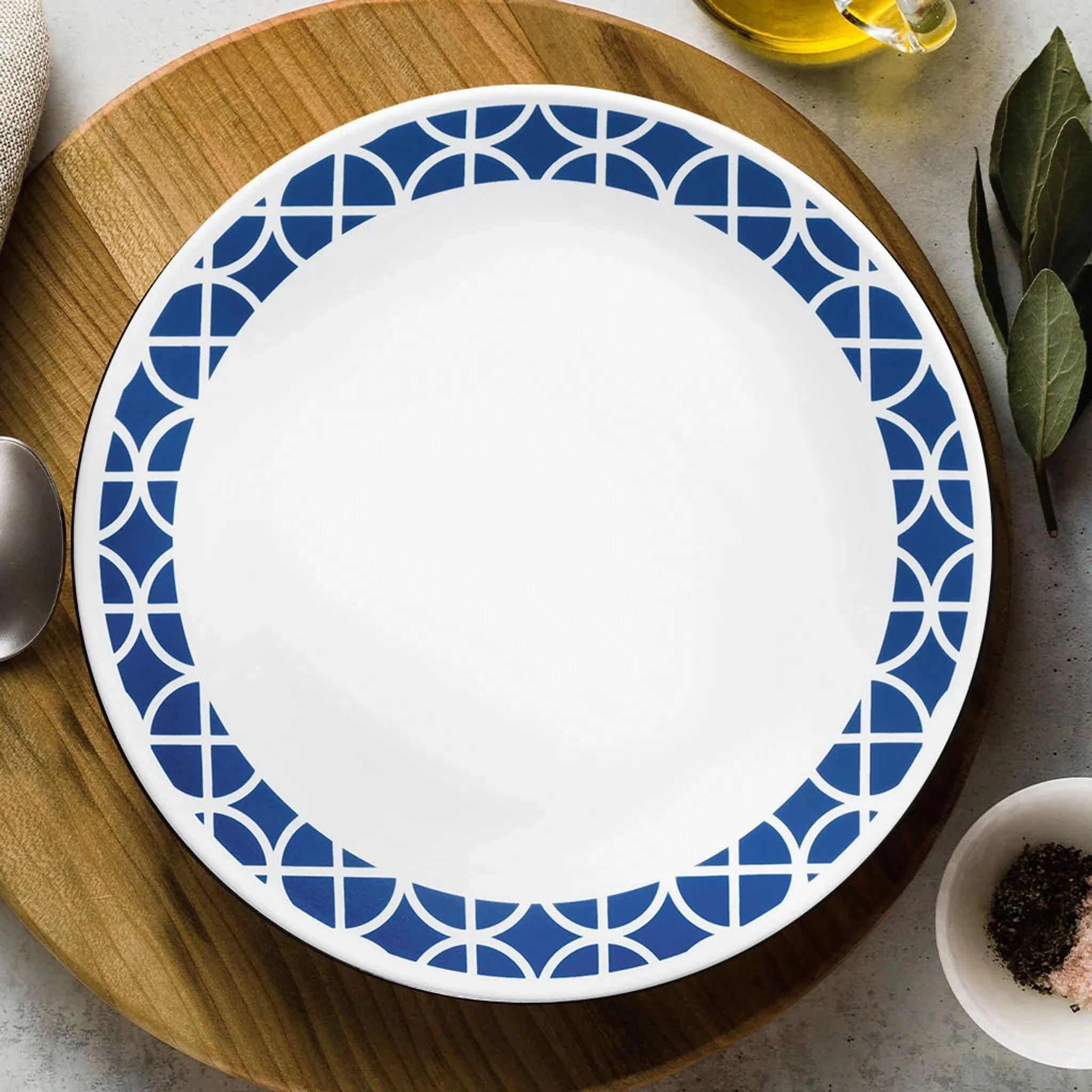 Cobalt Circles 16-piece Mugless Dinnerware Set, Service of 4 - Image 7